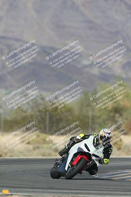 media/Oct-30-2025-Racers Edge (Thu) [[dabbdaf680]]/3-B Group/Session 5 (Turn 6)/